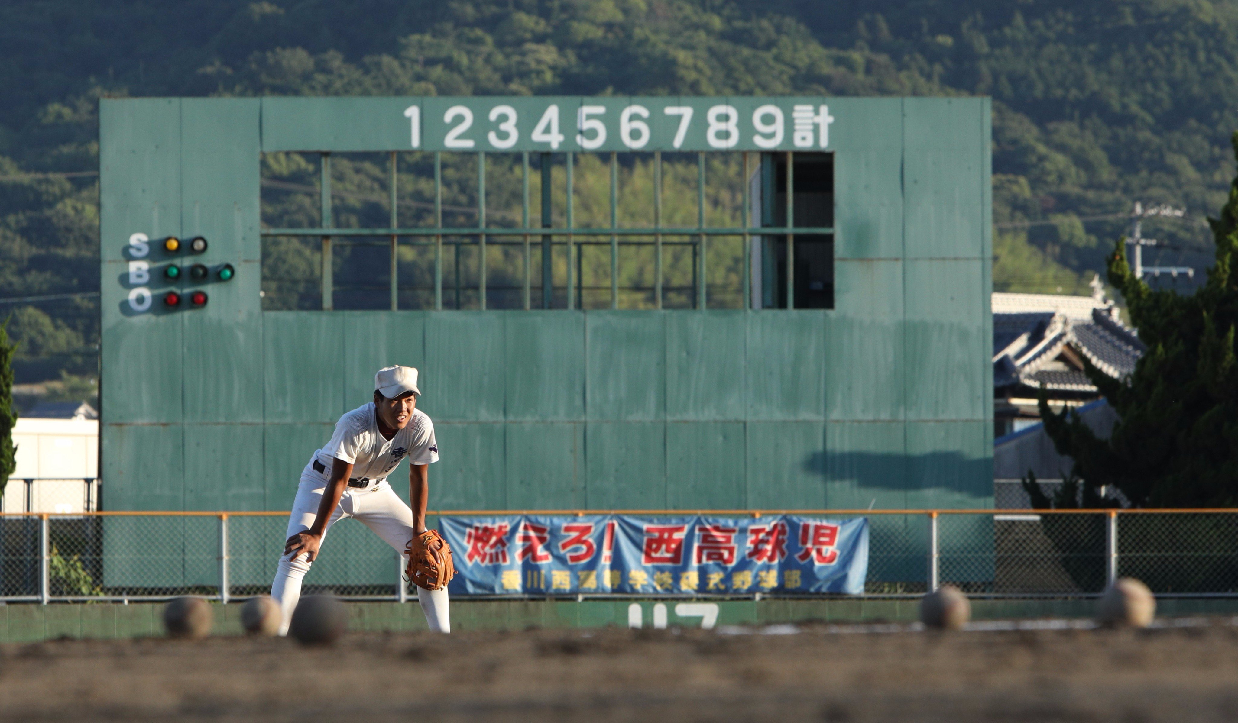 朝日新聞高松総局 四国学院大香川西高校におじゃましました 学校から自転車で３０分 硬式野球部専用グラウンド で 毎日練習です 紗 高校野球 T Co F8yurn7mz7 Twitter
