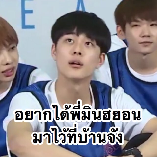 jaystations's tweet photo. ในขณะที่ฝ่าบาทกำลังร้องเพลง galaxy มีคนๆนึงที่มองฝ่าบาทไม่กระพริบตา / พี่ว่าพี่เดาใจหนูออก55555555555555 #ซอนโฮ #PRODUCE101 https://t.co/w3Us9LlSjH