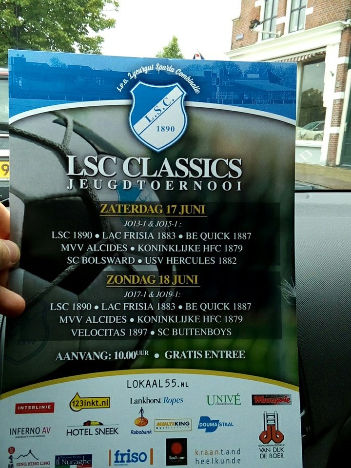 lsc1890Classics's tweet photo. Vanaf vandaag ook te bewonderen op diverse plaatsen in het centrum van Sneek! #lscclassics #sponsoren https://t.co/CY7gKouW7J