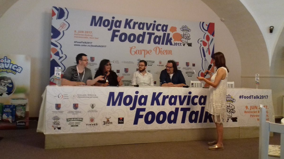 ZENEIVINO's tweet photo. VIP kviz znanja o hranu i vinu na #foodtalk2017
PS: Pitanja su previše laka... 😉 https://t.co/zuanxeb7gN