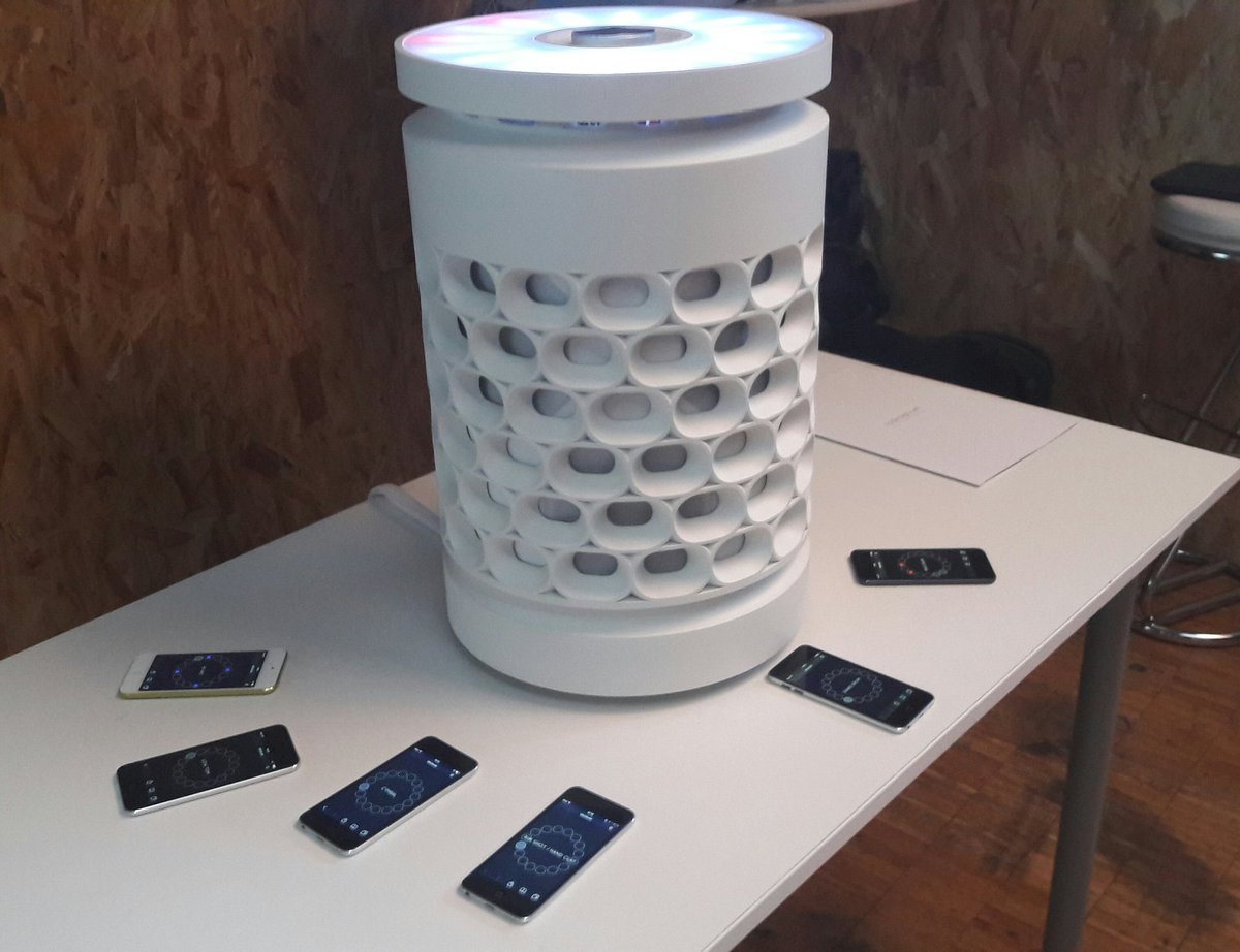 Beaboss_mag's tweet image. 1 smartphone=1 instrument de musique. Ac #Coloop et le wifi ils peuvent jouer ensemble. Application possible ds l&apos;#événementiel #Fens2017