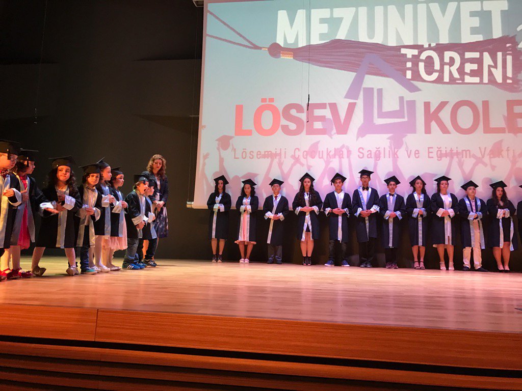 Lösev Okulları-Koleji ana sınıf öğrencileri mezun oldular ve ilkokula adım attılar