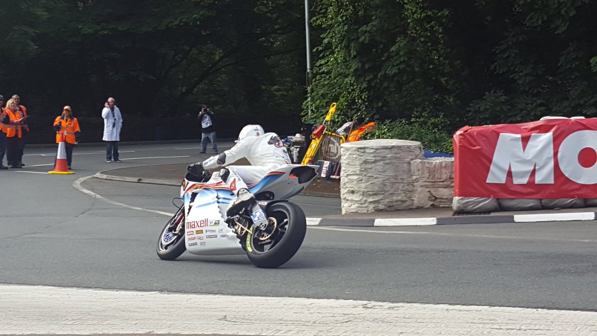 gemgembo's tweet photo. 2nd for #GuyMartin in the Zero's #iomtt #iomtt2017 #lovett #phoTTo https://t.co/VIFiStGgHD