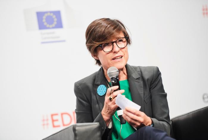ODI_Global's tweet photo. Watch ODI's @martaforesti discuss the lack of legal pathways and the causes of migration problems at #EDD2017 https://t.co/GERUWZlT3h https://t.co/cv6lb9uG9f