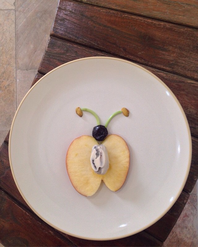 StevanyIFW's tweet photo. Cinta, Selamat Berbuka Puasa
#happybreakfasting, World ❤️
NotJustButter, but #butterfly
#bukakurma #apple #IFW® #IndonesiaForTheWorld® ♡ https://t.co/yj1n38IKj1
