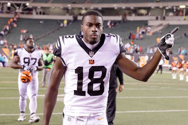 FreshcutBarber's tweet photo. Bengals fans, come on down next Saturday to meet #FreshCutAthlete AJ Green! He will be here to hang out and chat while you get a haircut! https://t.co/3pZCFLhC82
