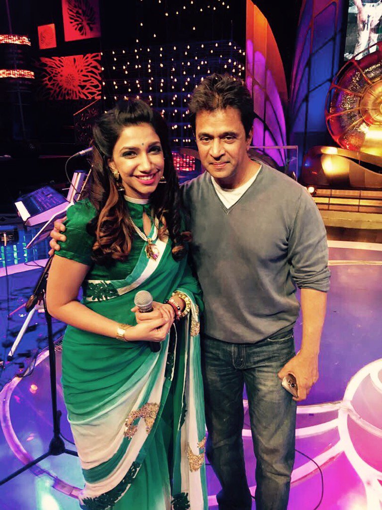 Bhavna__B's tweet photo. So this happened! #supersinger #satandsun #7-8:30pm #actionking😍 #dontmissit https://t.co/QoSBXcomLg