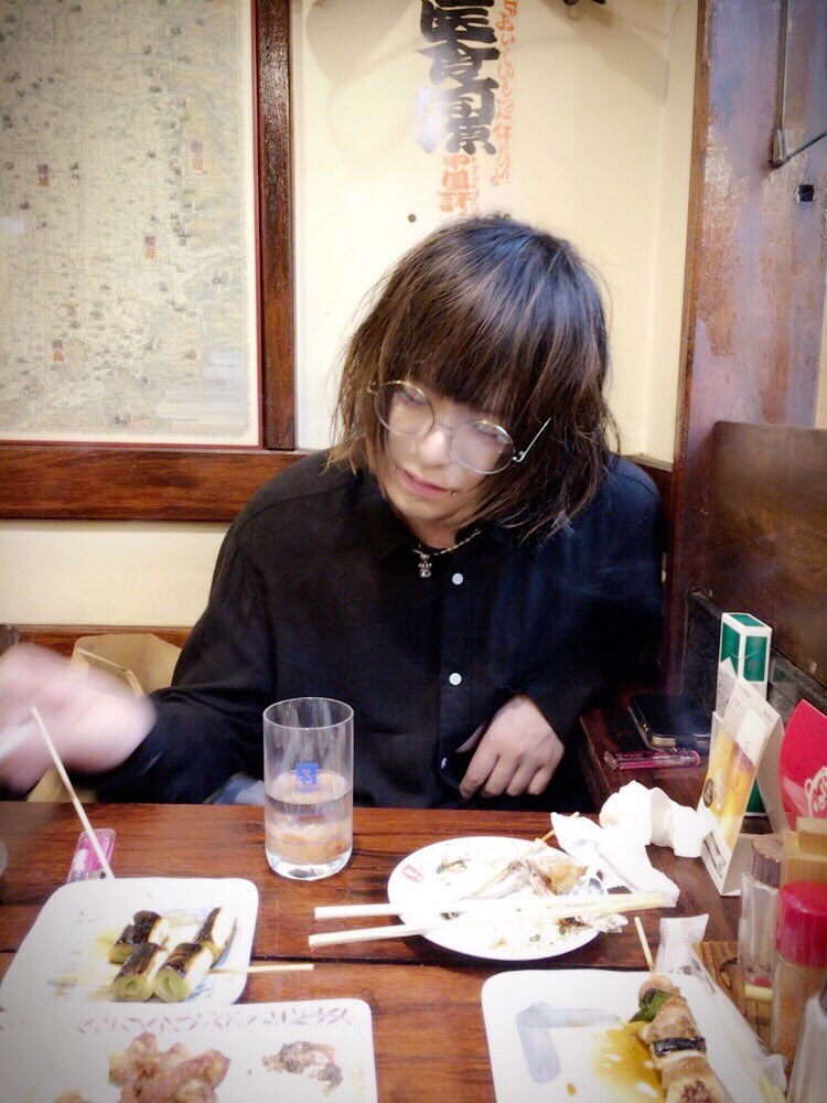 mam0_0fficialt's tweet photo. 彼氏が酔っ払いなうって使っていいよ https://t.co/8i12K94Usp