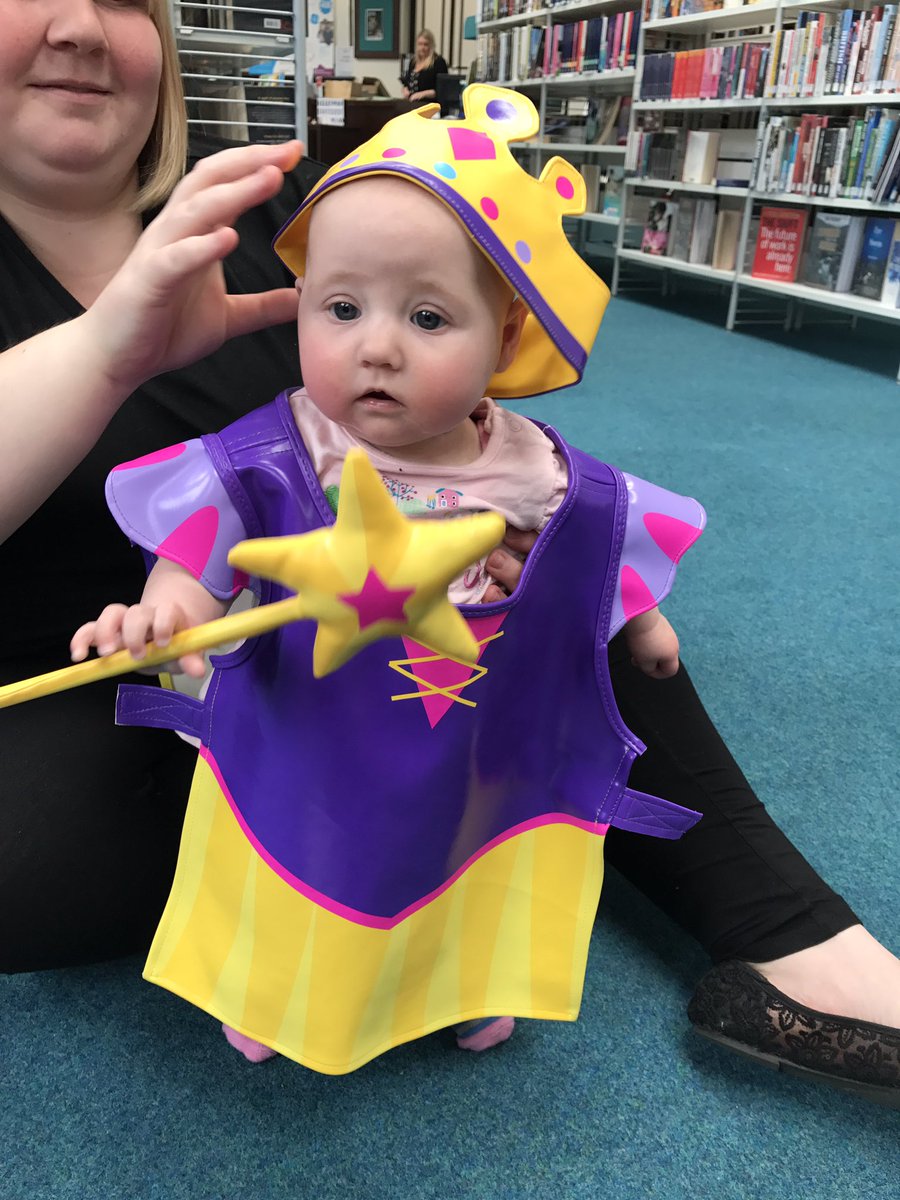 Rachel_Benn_'s tweet image. Lots of fun at our #BabyandToddler takeover day 🍼👶📖🎉 #NationalBookstartWeek @Booktrust #HunsletLibrary @BabySensoryHQ