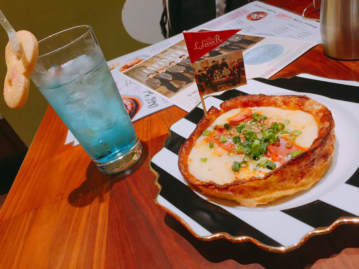 0213It's tweet photo. 学校終わったあとにinfinite cafe行ってきた!
1人で自由な反面心細さとかはあったけど周りみんなたぶんぴにペンの人達だし隣に座ってた人たちが声かけてくださって嬉しかった😂
とりあえずコラボカフェ終わる前に行けてよかった😊🌟
#infinite
#infinitecafe https://t.co/s4VgjmC6Cw