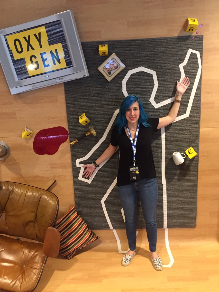 ALeighAnn's tweet photo. Kicking off #oxygencrime with a selfie! https://t.co/IqOyIY471C