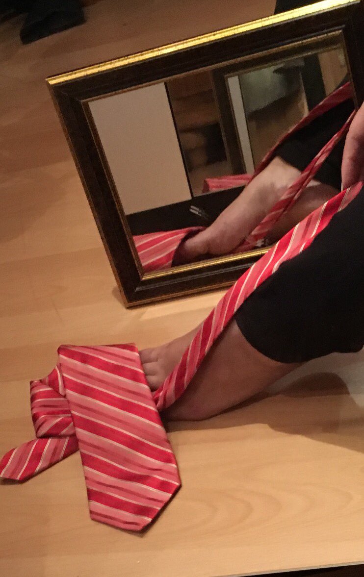 Belladonna_xyz's tweet photo. Isn't this #infinityselfie a extraordinary #tiedtoetie pic? Please appreciate my art @arwelwjones 😉 https://t.co/FPOxO8GLro