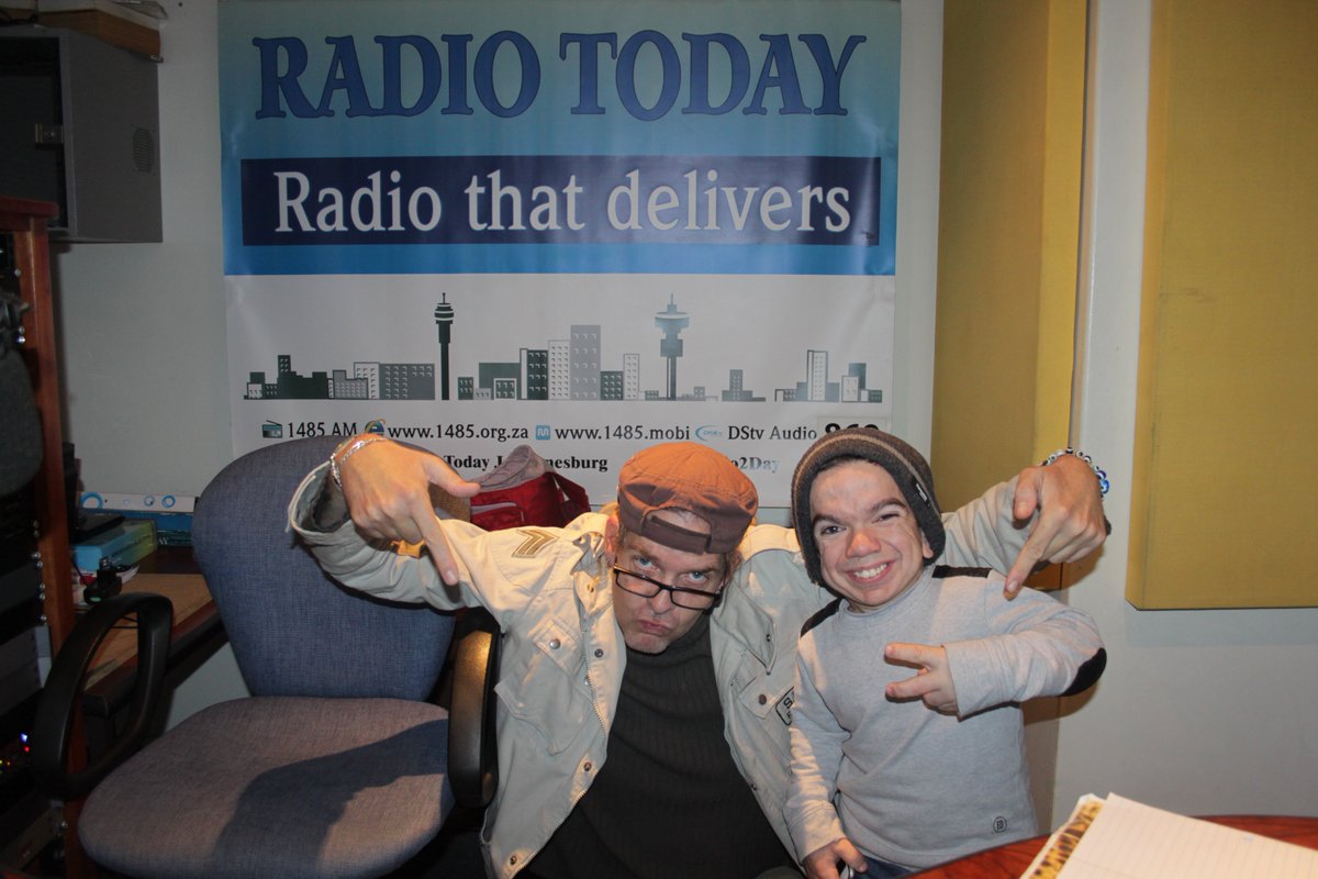 Radio2Day's tweet photo. @TheRealOscarVon joins @tomlondon369 in studio and shares inpiration on the #TomLondonShow

🙌

https://t.co/oAx4XLYGby

 #Radio2Day https://t.co/SYKRjGlmC8