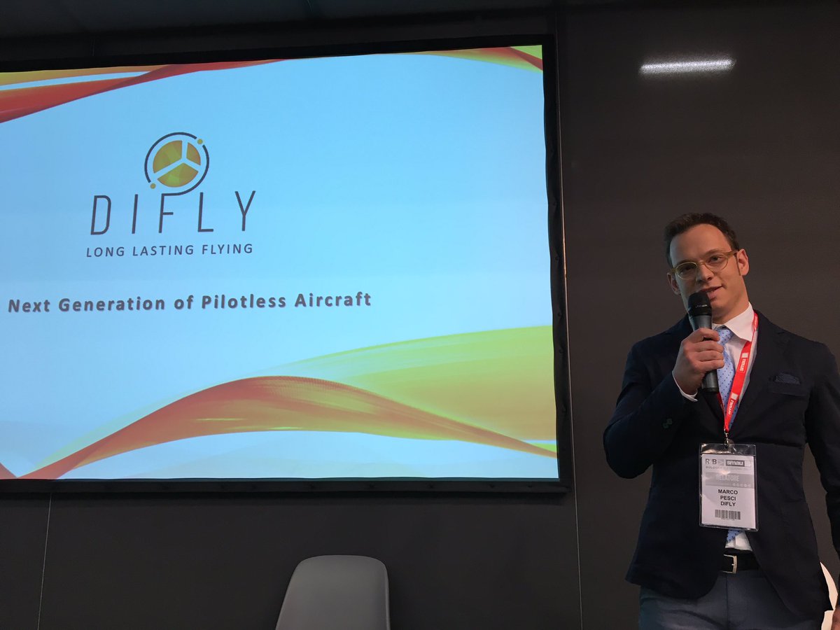 erstartup's tweet photo. Intersting projects to tackle #climatechange at Arena @RegioneER at #R2B2017 fair: #Composharing, @_cubbit @Aster_ER @ClimateKIC #Difly https://t.co/yv114JIUhr