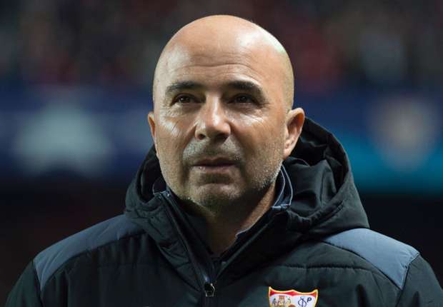 criticoycitrico's tweet photo. Sampaoli, mejor conocido como el hombre que siempre sale con cara de "¿Cerre la llave de gas?". https://t.co/uT7bGrCdhS