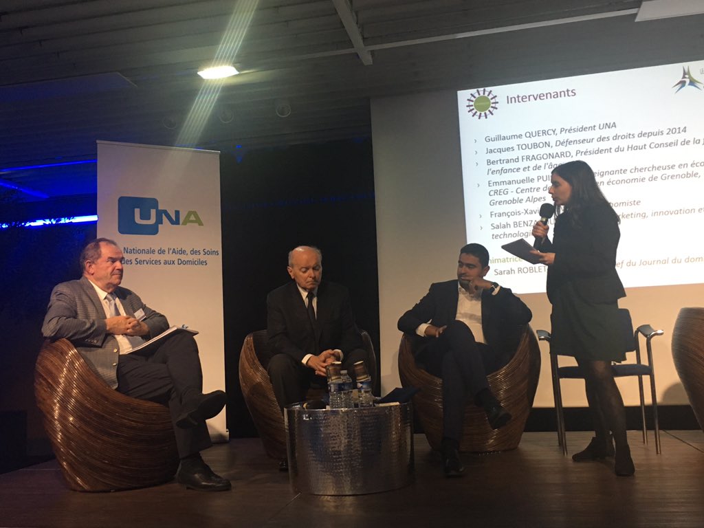 Dernière table ronde sur rendre visible un projet politique @UNAdomicile acteur de santé (technique, relationnel, prévention et social)