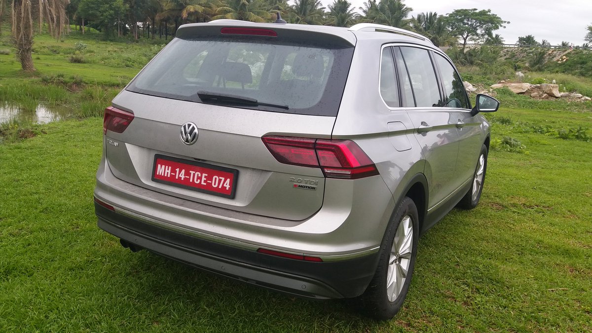 SwatiKJain's tweet photo. Driving and shooting @volkswagenindia #Tiguan 2 litre Diesel recently launched in India @BTVI @TheAutoShowBTVI @Volkswagen @vwpress_en https://t.co/BUiEWPrr4t