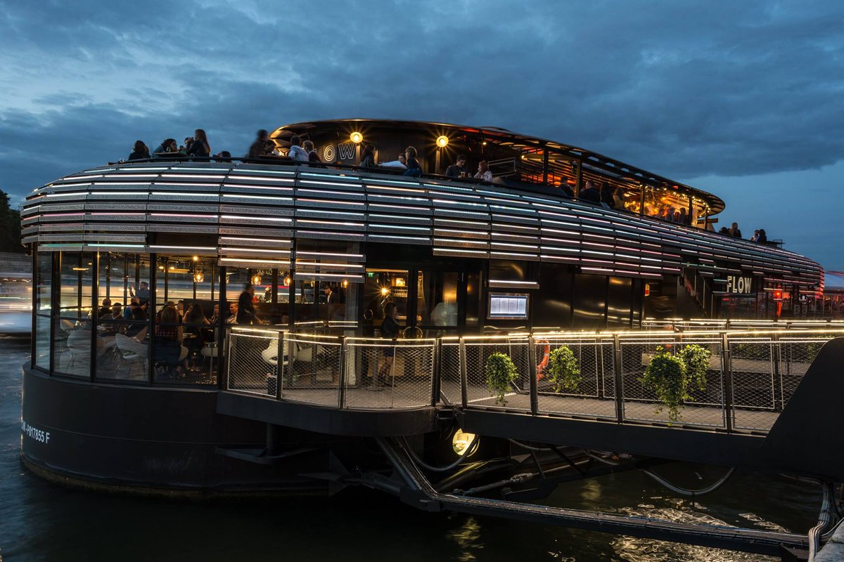 EurostarUK's tweet image. Cool, chic or bohemian, floating bars are at the heart of a Parisienne summer soirée ⚓️🏝  #ThingstodoParis