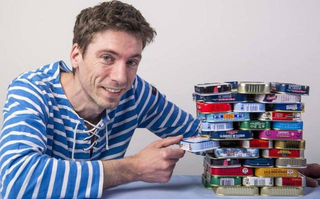 la_nr_pascaline's tweet photo. @DidineProject La première box de boîtes de sardines millésimées #Tours @lerig https://t.co/yMuNApt4ke https://t.co/tvOYzUYSDN