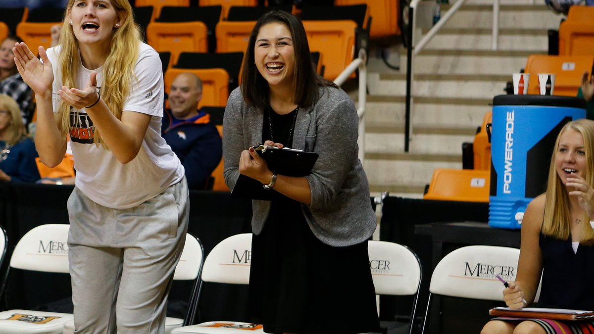 PrincetonWBB's tweet photo. Kaitlyn Cresencia has been hired as an assistant coach to the Tigers' staff - https://t.co/7NJhseBTXY
#GoTigers #TigerUp https://t.co/7qjXyjwiNS