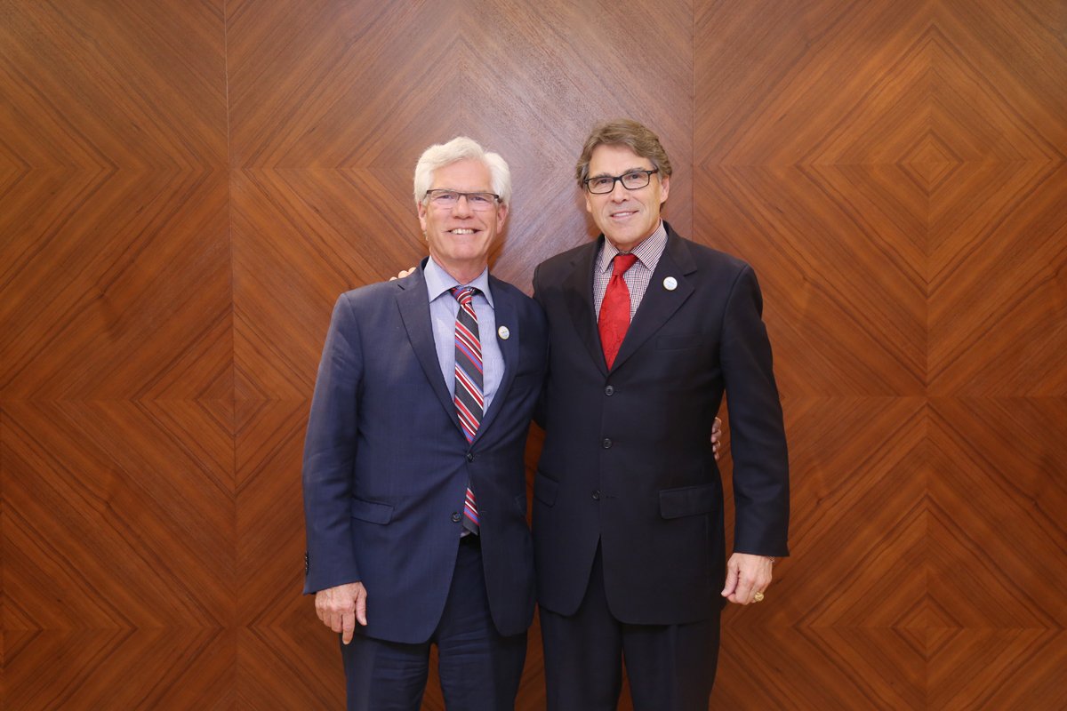 SecretaryPerry tweet picture