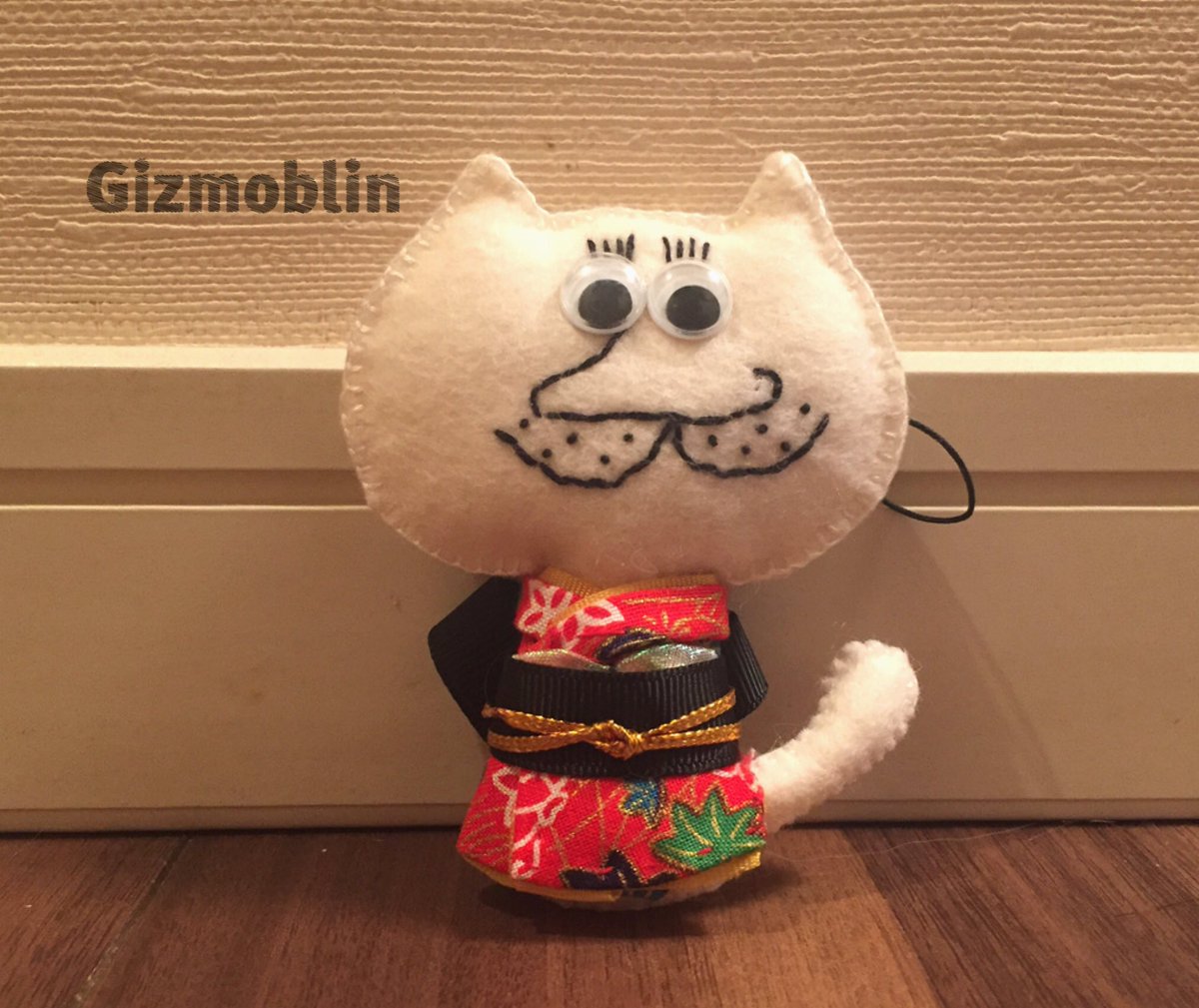 gizmoblin's tweet photo. ゴブリン(白い猫) チャーム 。
日本らしく、お着物です。
#japan #tokyo #cat #charm #pretty #チンチラシルバー #chinchilla  #kimono  #着物 https://t.co/nDlzNgddNj