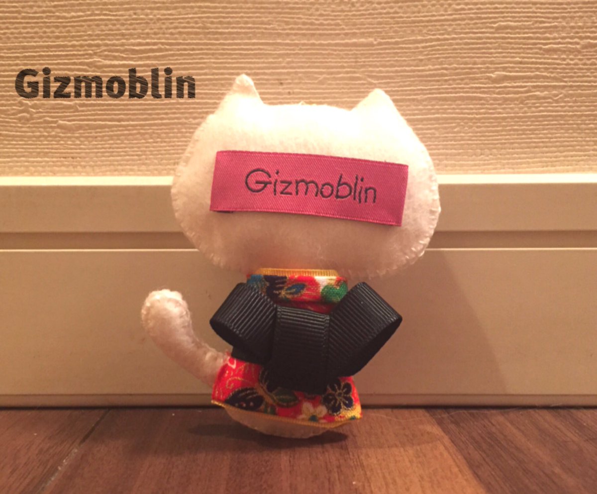 gizmoblin's tweet photo. ゴブリン(白い猫) チャーム 。
日本らしく、お着物です。
#japan #tokyo #cat #charm #pretty #チンチラシルバー #chinchilla  #kimono  #着物 https://t.co/nDlzNgddNj