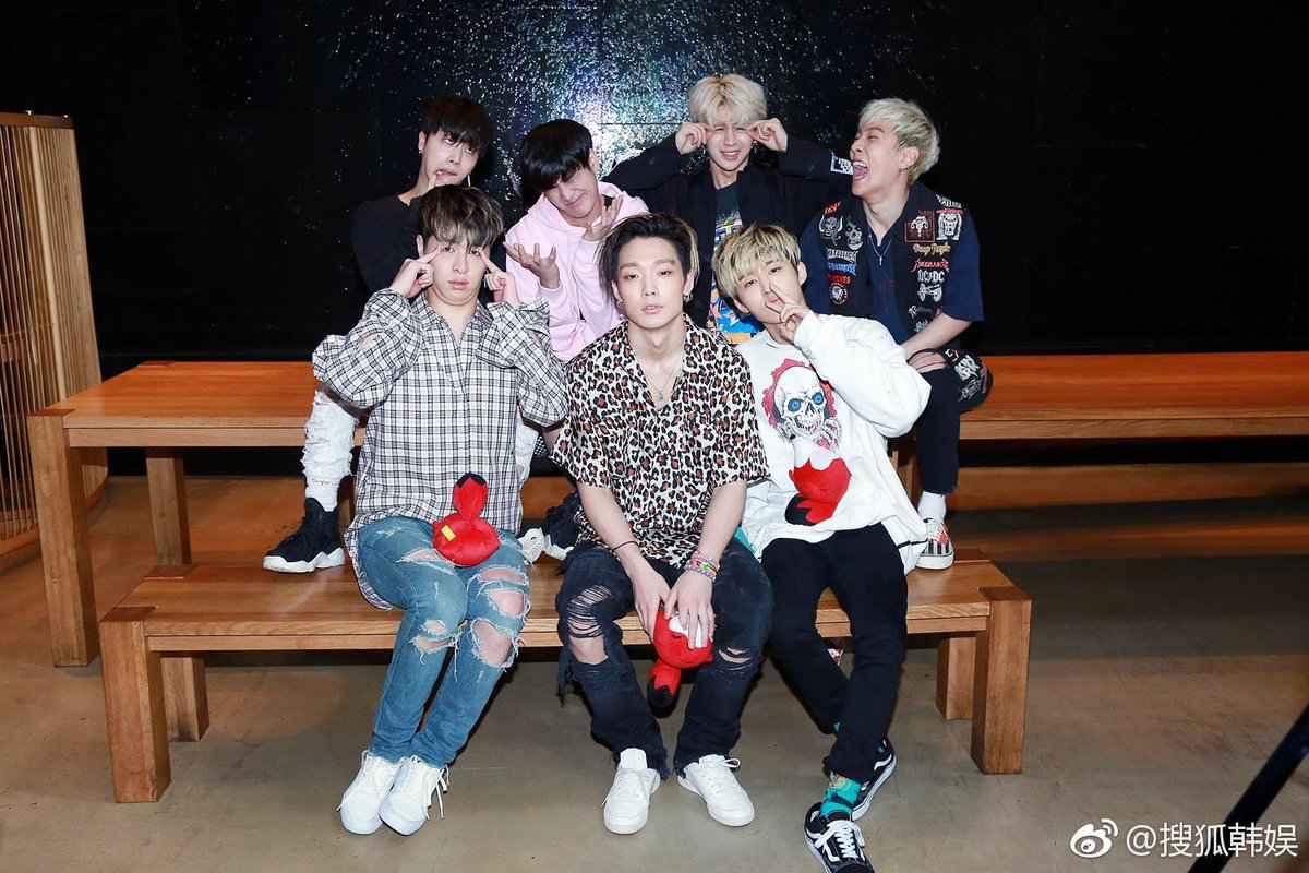 Forgetmenot2112's tweet photo. 🙄🤔😒I just see🙃
#ikon #Bobby #June #BOBJUNE #JUNEBOB https://t.co/pcIcJbomb4