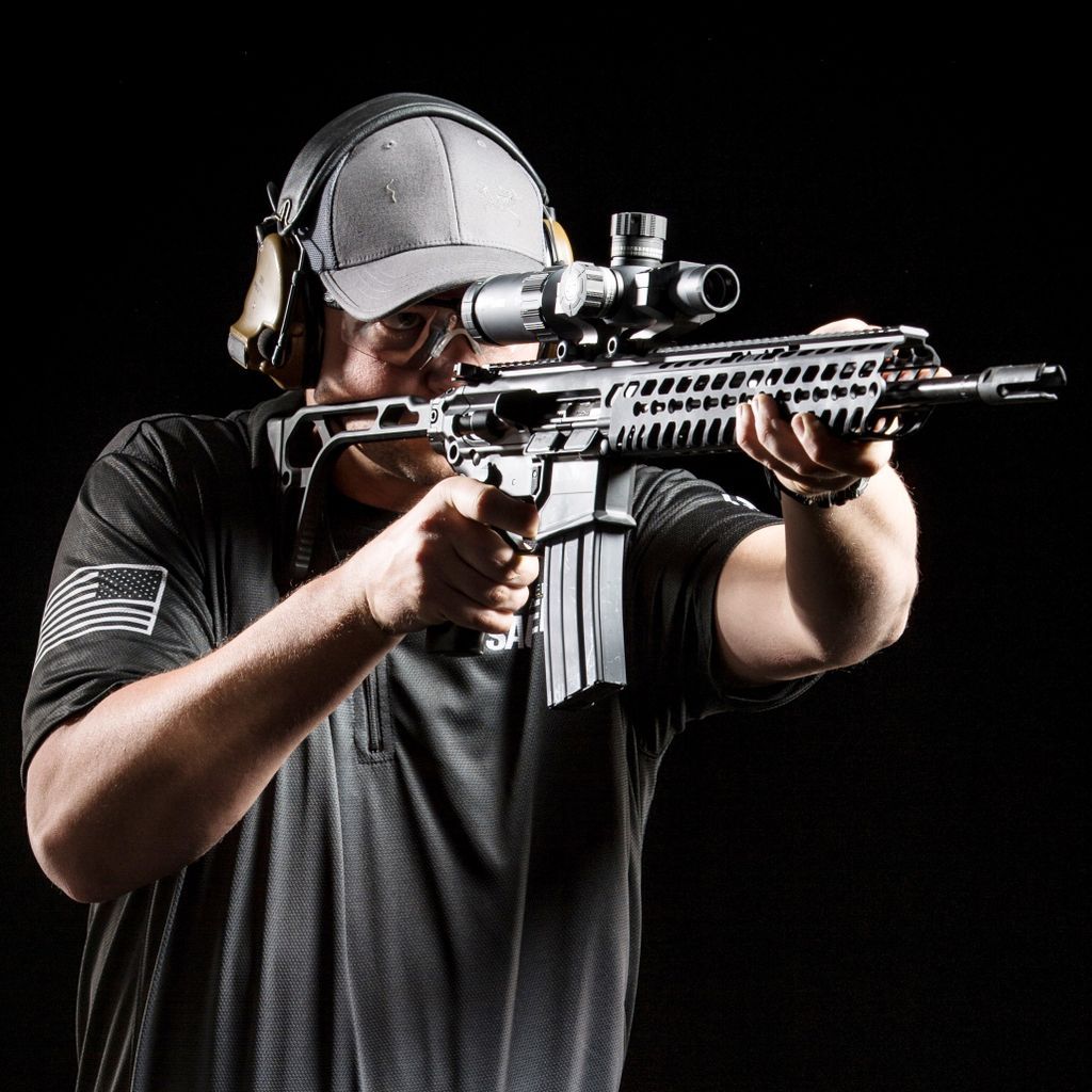 sigsauerinc's tweet photo. Full system Friday! What is your setup? New product video and all MCX specs: https://t.co/UlVyWIufnY #fullsystemFriday #MCX #TANGO4 https://t.co/lFuwfzwf1y