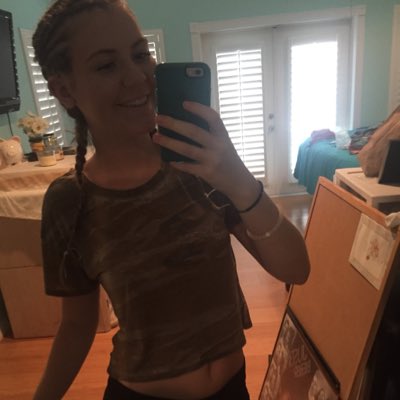 brookemorris__'s tweet photo. 🤔 https://t.co/B8ztGmKwno