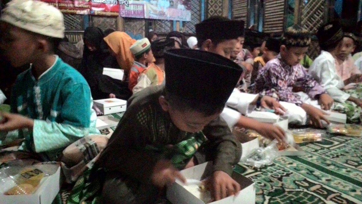 Jzkmlh kepada smua donatur <a href="/MakelarSedekah/">@MakelarSedekah</a> , <a href="/masmono08/">MasMono</a> , berebut keberkahan di bulan ramadhan
