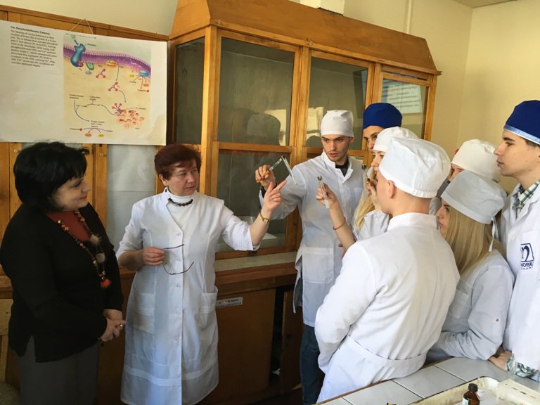 BsmuEdu's tweet photo. ШКОЛА МОЛОДОГО ВИКЛАДАЧА БДМУ
#БДМУ #BSMU #Чернівці #МолодіВикладачі https://t.co/YVRPxZ6dIk https://t.co/5ry6jv4AAo