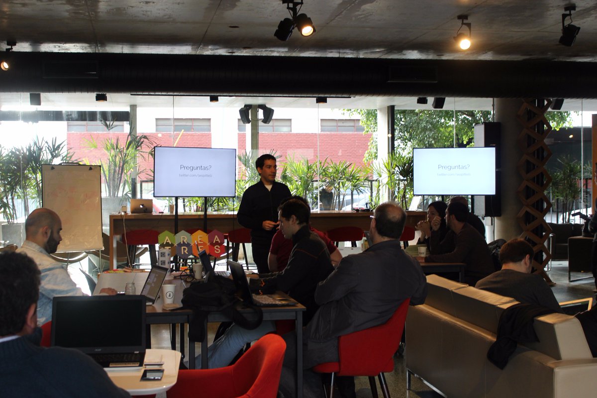 StartupBA's tweet photo. El quinto y el ultimo día de #GooglelaunchpadBA empezó acá en @areatres con Leo Pitelli. #emprendedores #entrepreneurs https://t.co/JxfXGurLJU