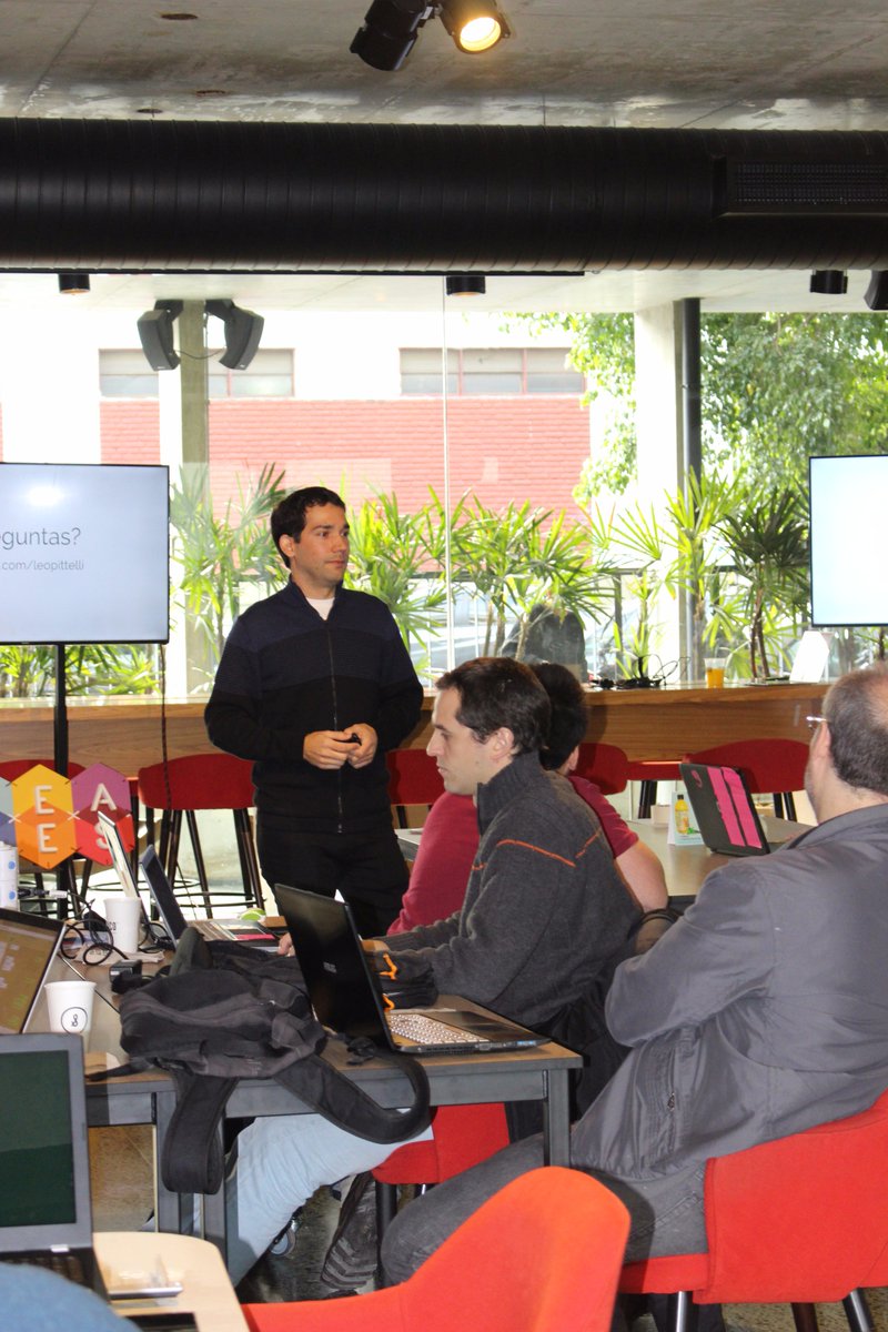 StartupBA's tweet photo. El quinto y el ultimo día de #GooglelaunchpadBA empezó acá en @areatres con Leo Pitelli. #emprendedores #entrepreneurs https://t.co/JxfXGurLJU