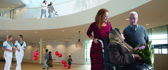 ZaansMC's tweet image. "Behalve de ziekte is er aandacht voor de context van de patiënt. Als patiënt kun je je dan thuis voelden in het @ZaansMC @PaulineMeurs