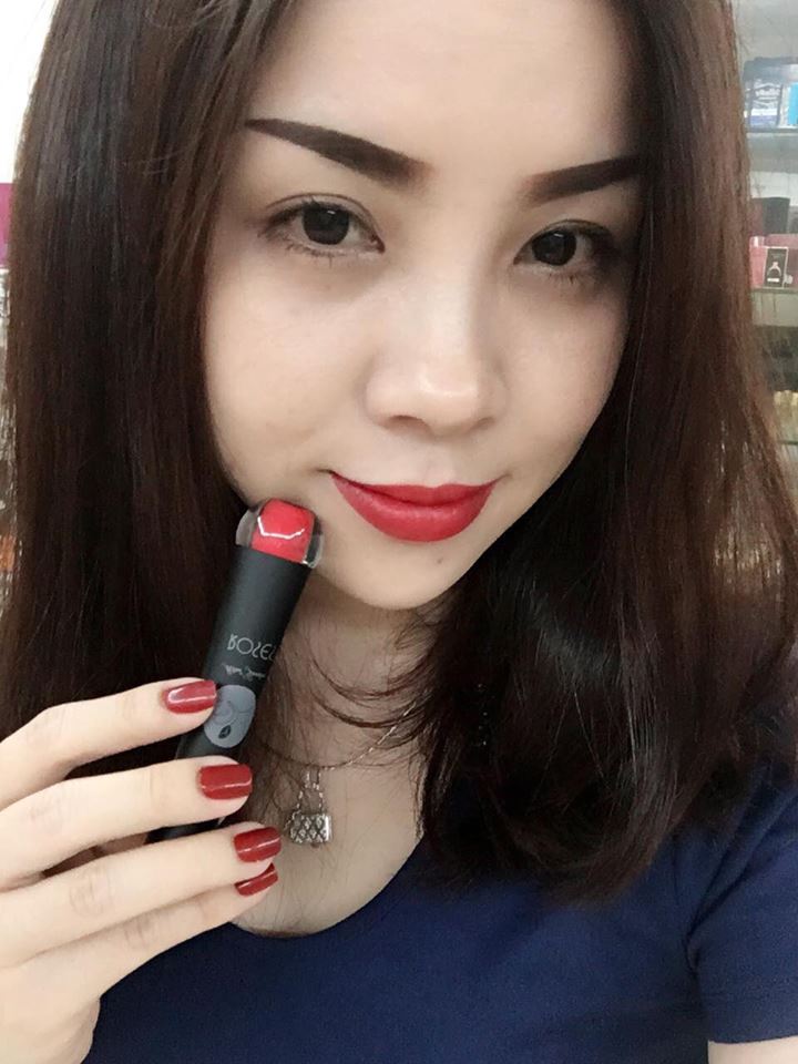 KimNina479's tweet photo. tô sắc môi thêm quyến rũ cùng #hotgirl  #Vietnam 
#son Rose 🤡🤡🤡
https://t.co/V9CtMARHXp https://t.co/FVRWG4XQA4