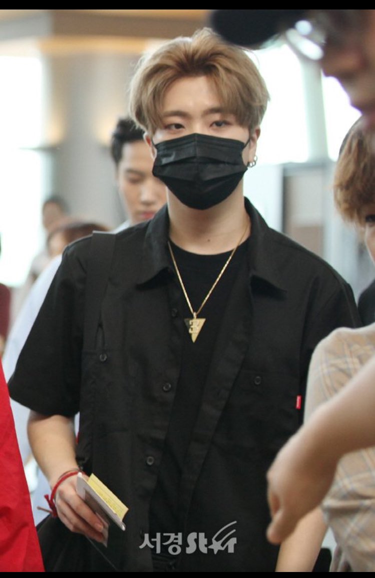TurkeyfanGot7's tweet photo. Jeju adasına giden Got7 
-
-
Wser https://t.co/rMsh3xMXRg