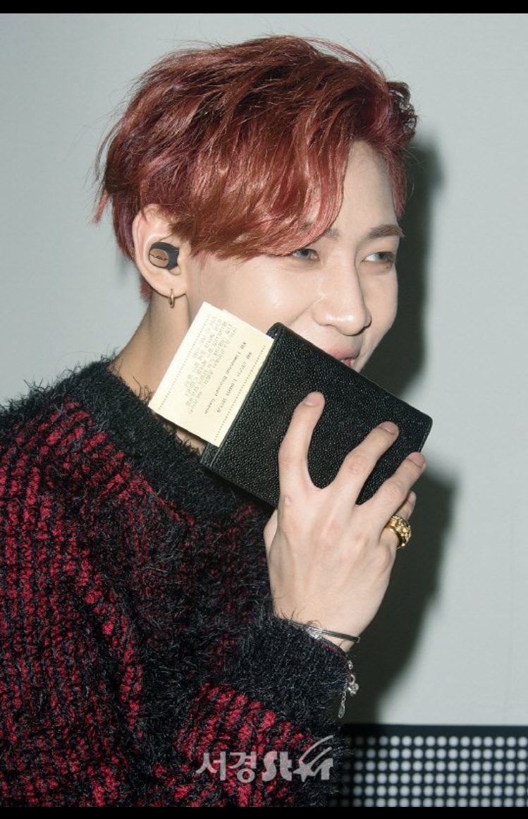 TurkeyfanGot7's tweet photo. Jeju adasına giden Got7 
-
-
Wser https://t.co/rMsh3xMXRg