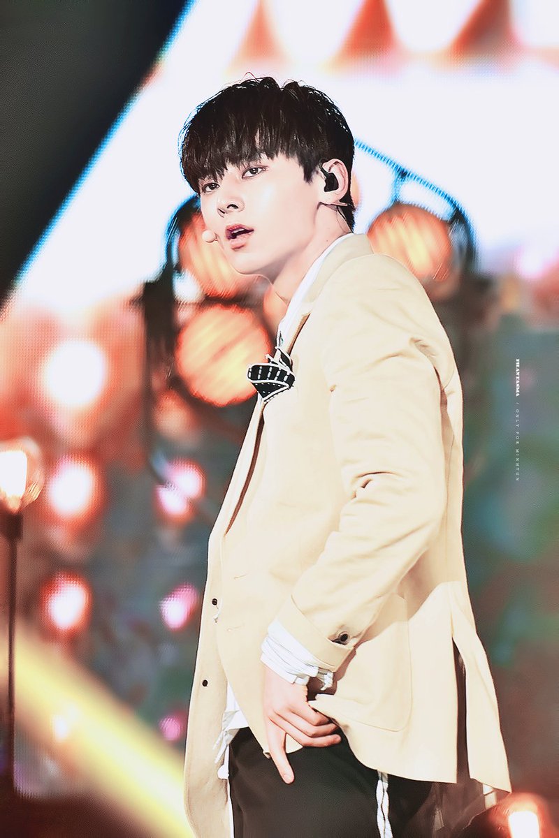 phantasma_mh's tweet photo. #프로듀스101 #황민현 
내 머릿속에 너밖에 안 보여 https://t.co/qKYEPNEVkd