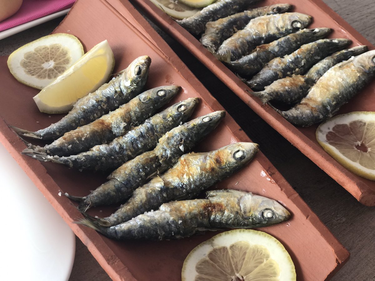 heavenbeachclub's tweet photo. Time to eat!! 🐟🍾
Riquísimasss, ven y prueba nuestros #espetos #Food #InstaFood #Fish #Beach #Summer #Dorada #Lubina #TimeToEat #TimeToFun https://t.co/eALK5PTCNw