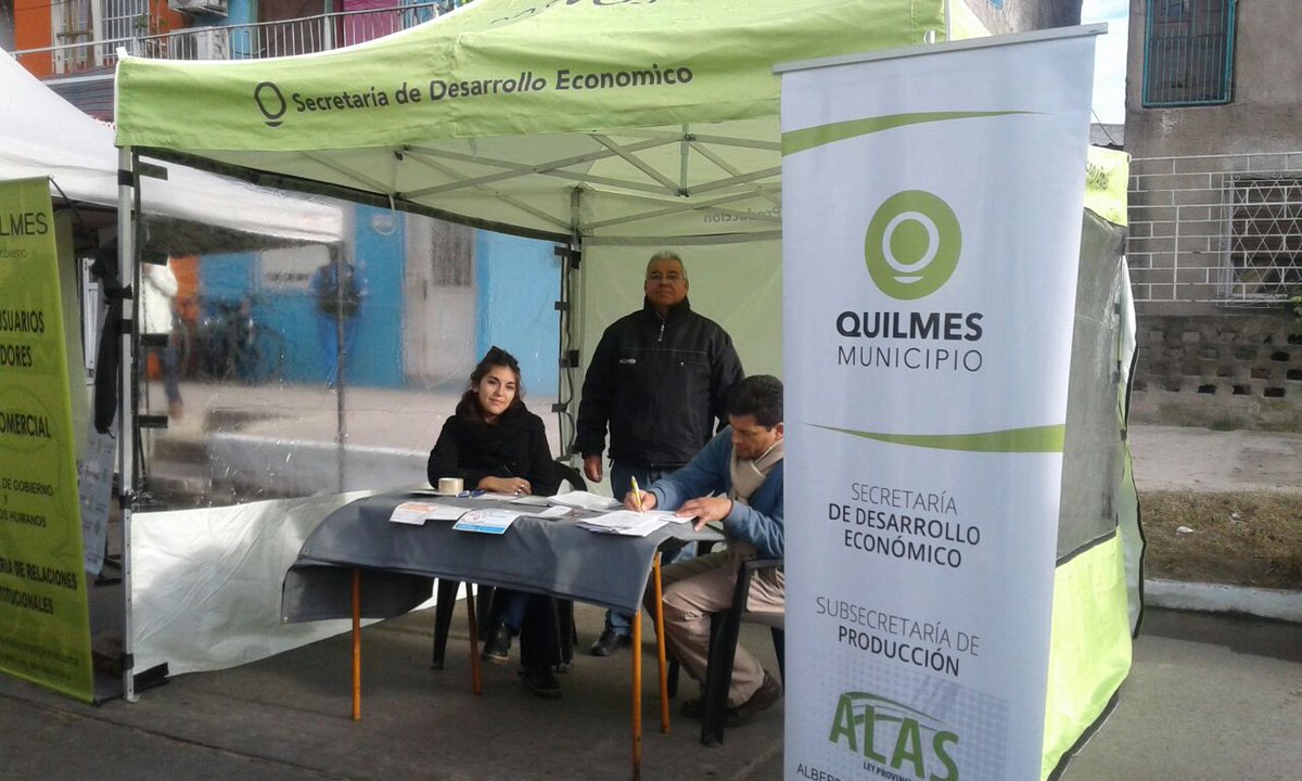 SDEQuilmes's tweet photo. #ElMunicipioCercaTuyo en Chacabuco y Montevideo, Bernal. Acercate a los stand de @SDEQuilmes y asesorate nuestras herramientas o deja tu CV. https://t.co/83oZfpWrzv