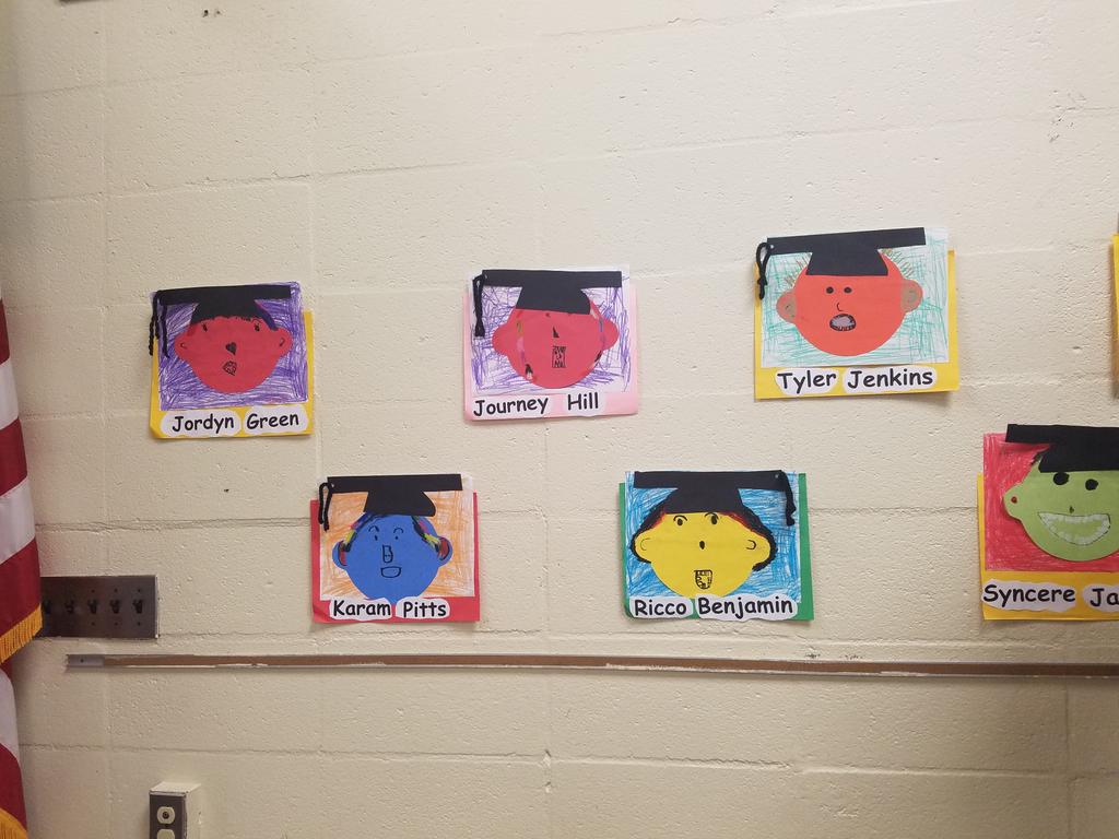JamesRyderRand1's tweet photo. Kindergarten promotion.  Look out 1st grade here we come! #JRRMustangs https://t.co/va6R1Svxoe