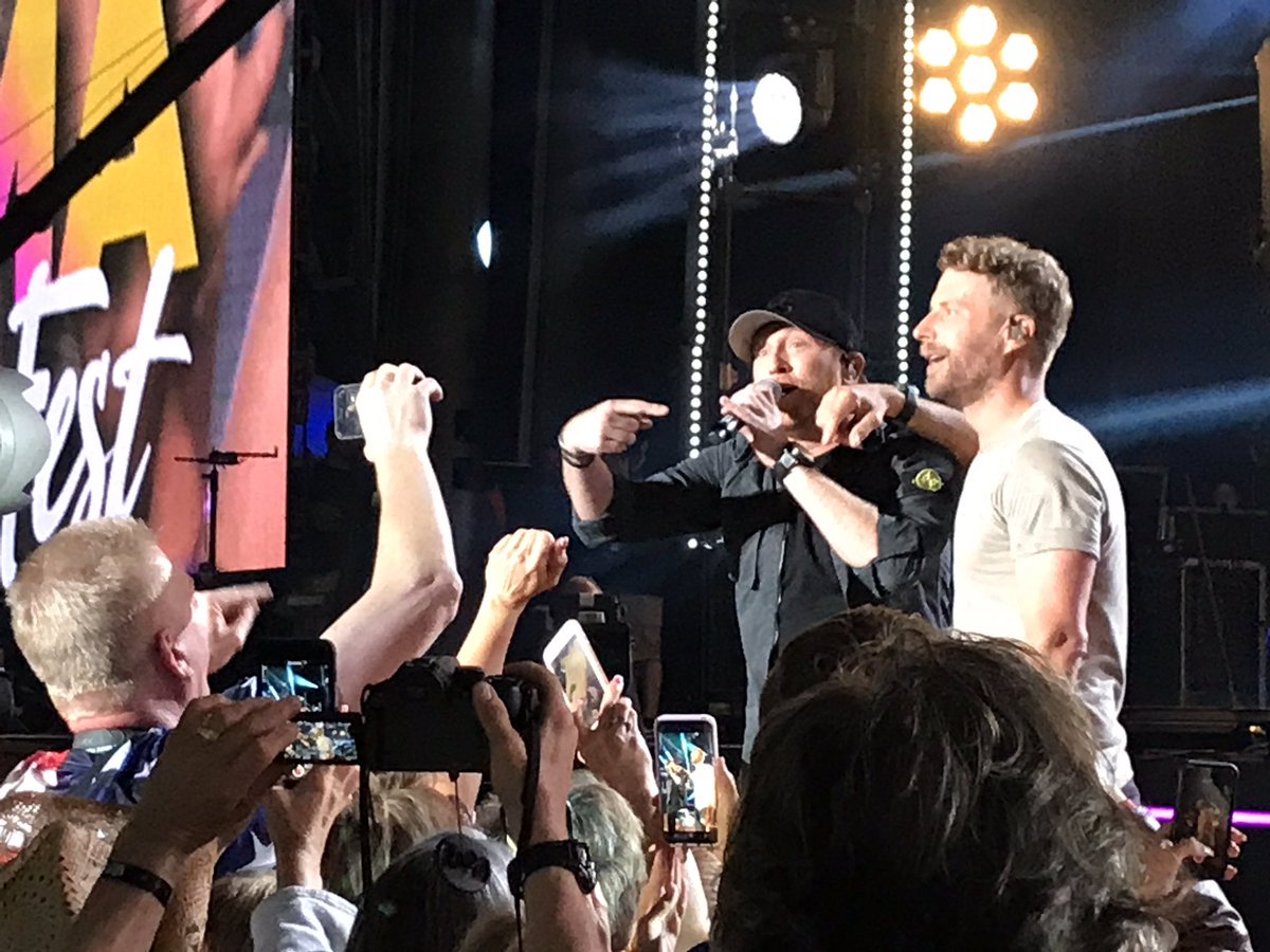 Michaeljonair's tweet image. Two of the coolest cats in Country music. Period. @coleswindell @DierksBentley  Betcha #Flatliner at #CMAFest sounded GREAT. #WishIWasThere