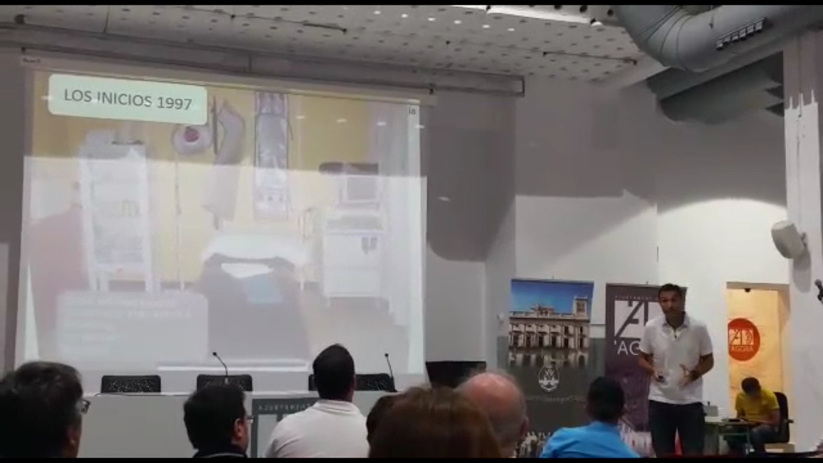 jordireigfisio's tweet photo. Un placer compartir mis experiencias en #ICT5 en el Agora Alcoy #internetLocambiatodo @Israel_Garcia https://t.co/E9KyfTLwFv