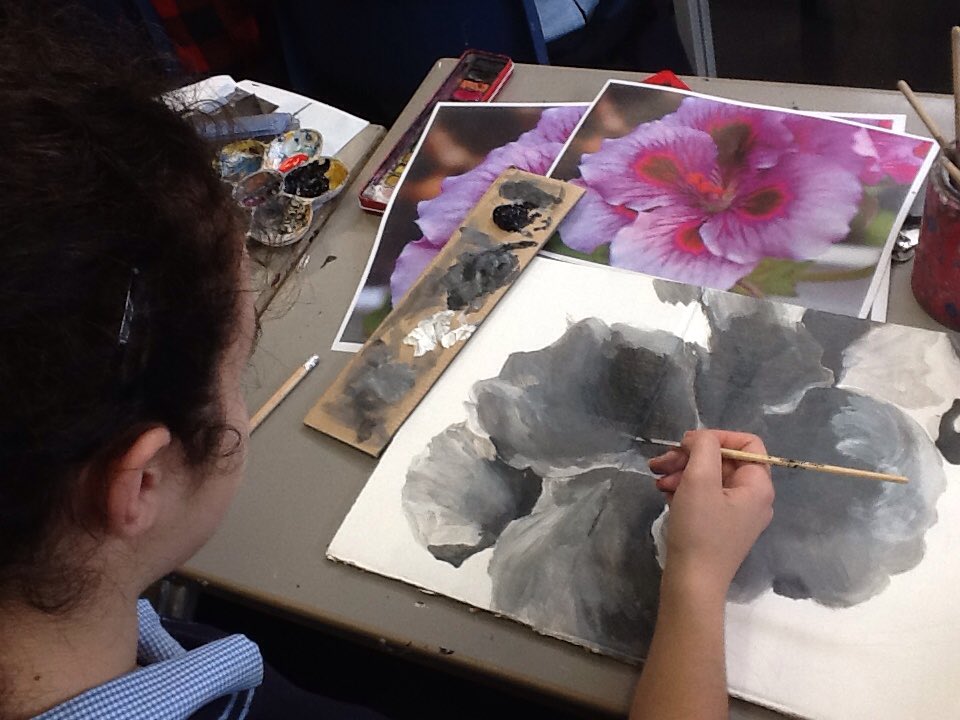 CarshaltonHigh's tweet photo. Artist Tinsel Edwards leads a workshop for #Year10 exploring identity and activism. #creatingartwork @TinselEdwards @Beautyofdrawing #art https://t.co/YeTTSQWv9Q