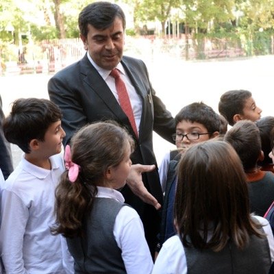 RALSevdasi's tweet photo. Okulun taşınmayacağı haberini aldık. Adamsın sayın @Yusuf__Tekin lakin yetmez kapattırma bu güzel okulu üstadım. https://t.co/ZAPv5FfwHu