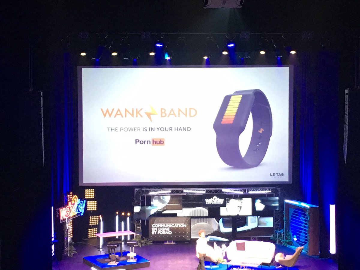 Quand la directrice d'UX <a href="/Dharmas75/">GUILLOTEAU Vanessa</a> couvre la conférence "communication en ligne et porno" 🍆🍑 #web2day #fullsix #F6W2D #Barré