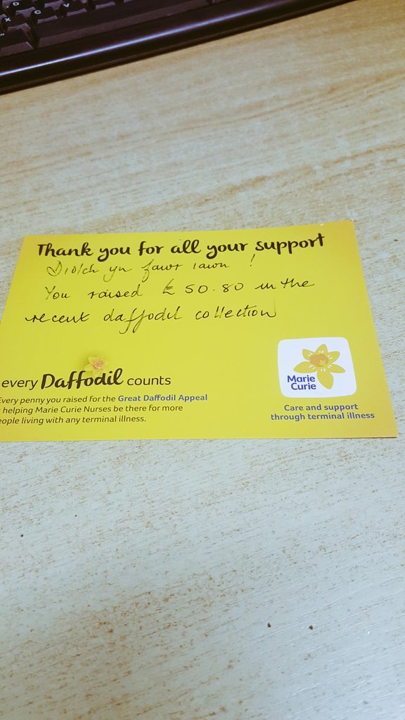 Sandpiper doing our bit for charity 💛🌻🌻🌻 <a href="/amylou8725/">Amy</a> <a href="/MarkCash15/">Mark Cash</a>