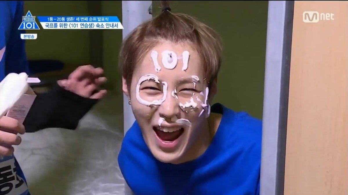 HASUNGWOON_TH's tweet photo. คือแบบโดนแกล้งละต้องน่ารักขนาดนี้มั้ยยยยยยยย อยากบีบแจ้มจริงๆ 💔 #PRODUCE101 #sungwoon #하성운 https://t.co/mL7O7SDjRk