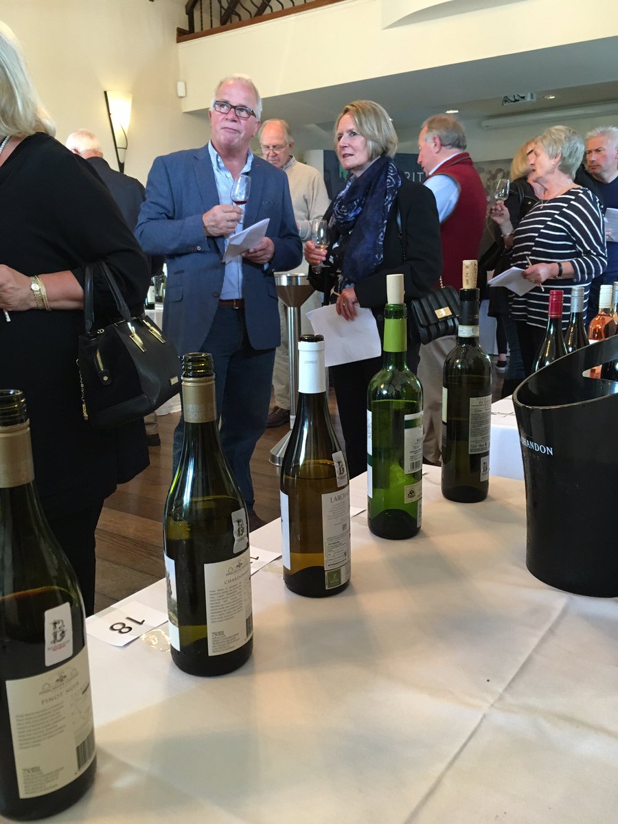 A few photos of the @Frazierswine #Summerwinefestival in full swing. Lots of happy tasters sampling <a href="/Pipersvineyard/">Pipers Brook</a> amongst others.